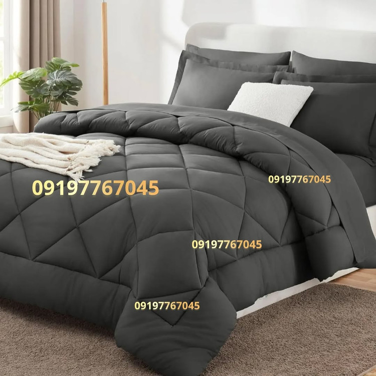 رنگ طوسی تیره یا ذغالی